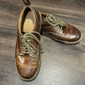 Men’s Dr. Martens Lachlan lace up shoes